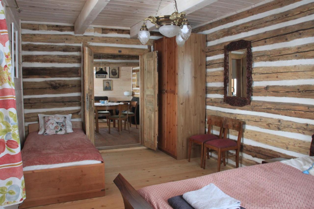 Utopia Dom Przy Winnicy Nowica Exteriör bild